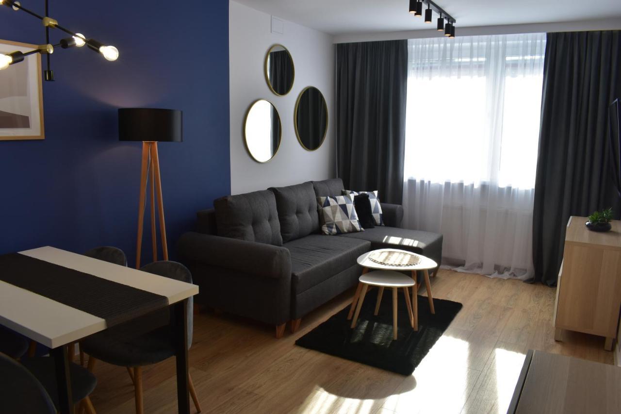 Apartament W Centrum Przy Parku Na Wyspie Piła Εξωτερικό φωτογραφία